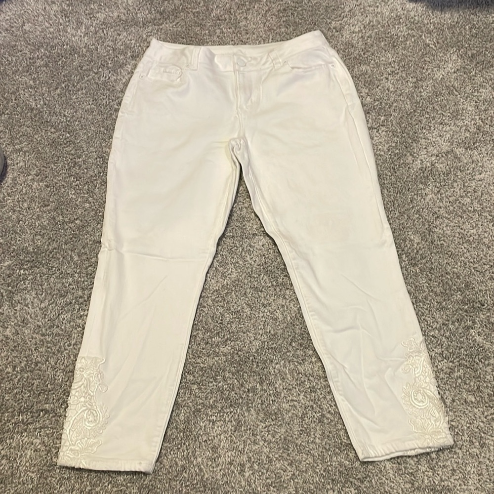 Maurices White Jeggings (size 9/10)